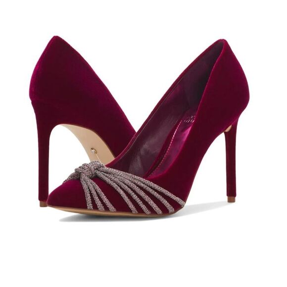 NWOB Vince Camuto Faine Plush Velvet Embellished Stiletto Pumps in Magenta Sz 6 - Picture 1 of 12